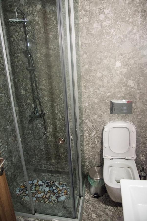 Poly S Apartment
