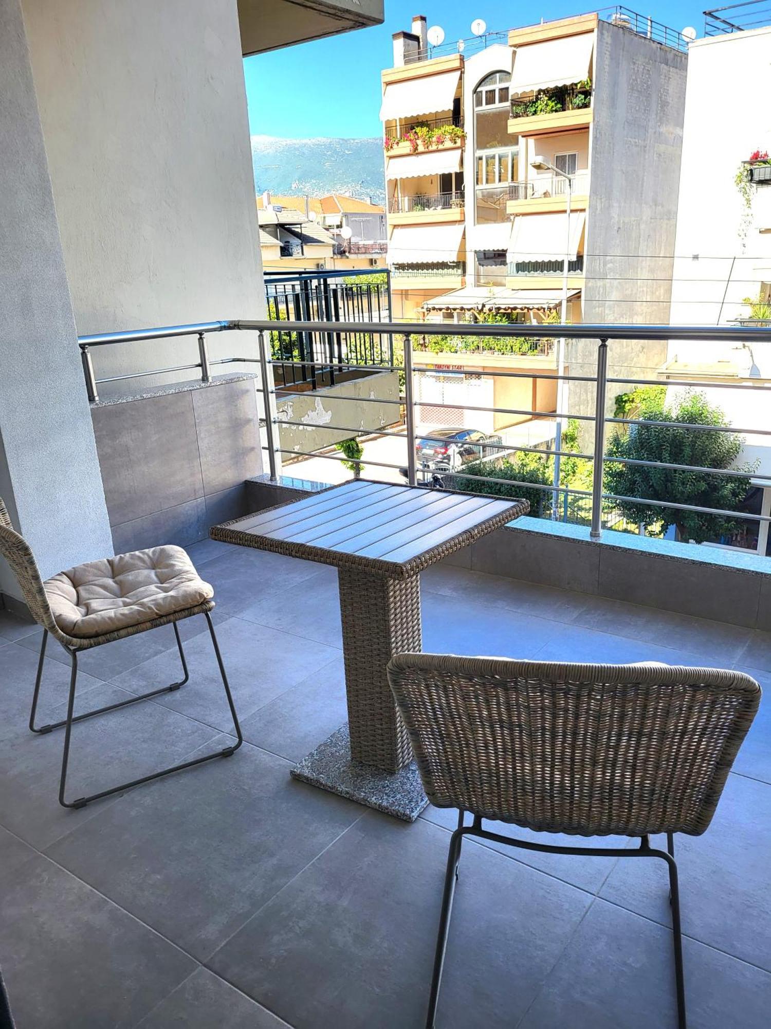 Apartment Poly S